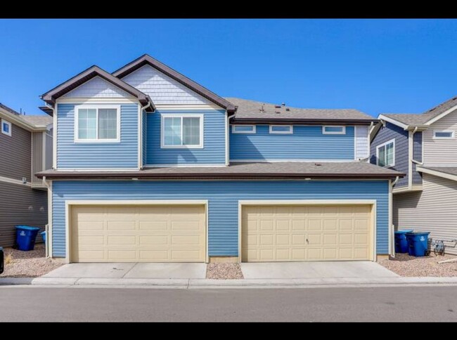 Building Photo - Charming 2BR Townhome in Commerce City