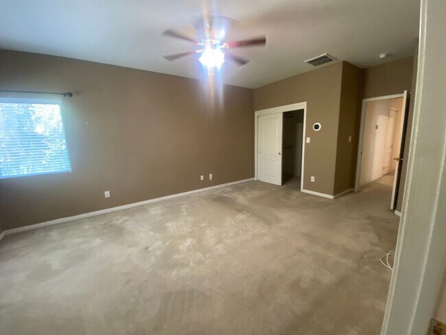 Foto del edificio - Beautiful 4-bed+2-ba home for SW area !