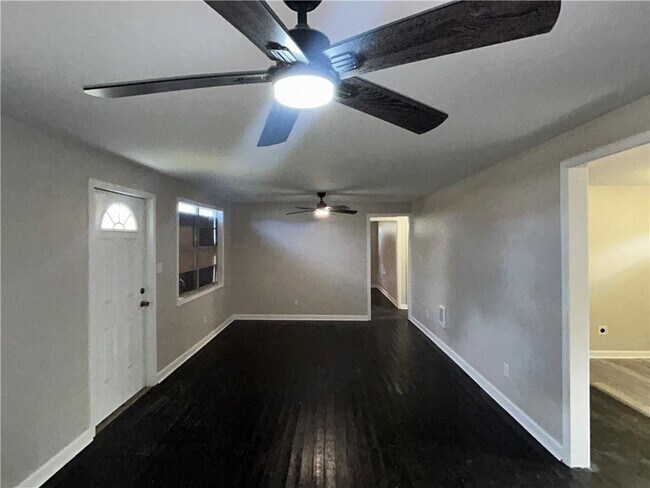 Foto del edificio - 404 Joycliff Terrace