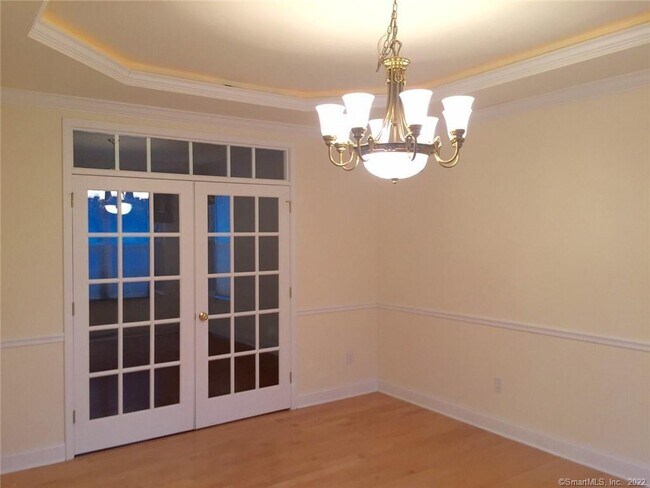 Building Photo - 30 Queens Peak