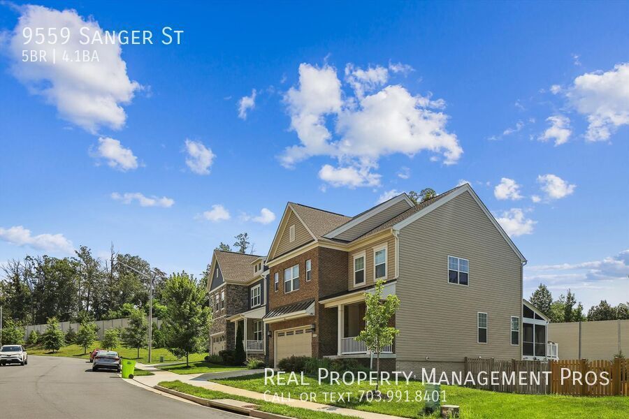 Primary Photo - 9559 Sanger St