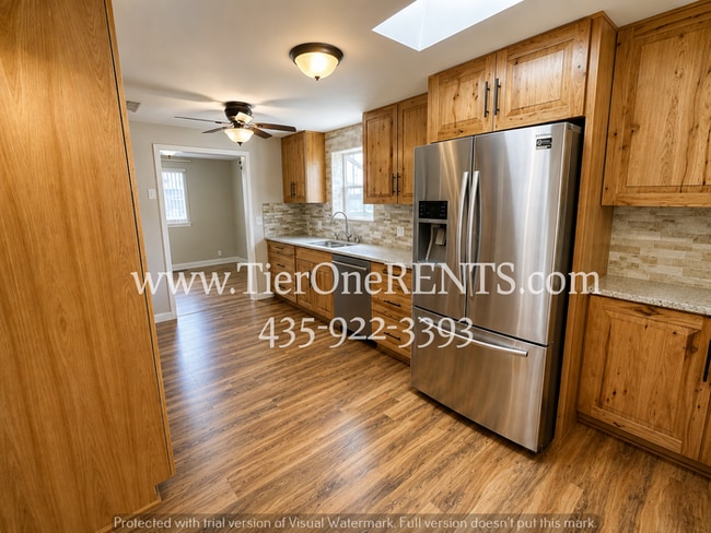 Building Photo - This property offers a NO DEPOSIT option available for qualified renters!