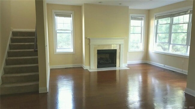 Building Photo - 140 Kyles Way
