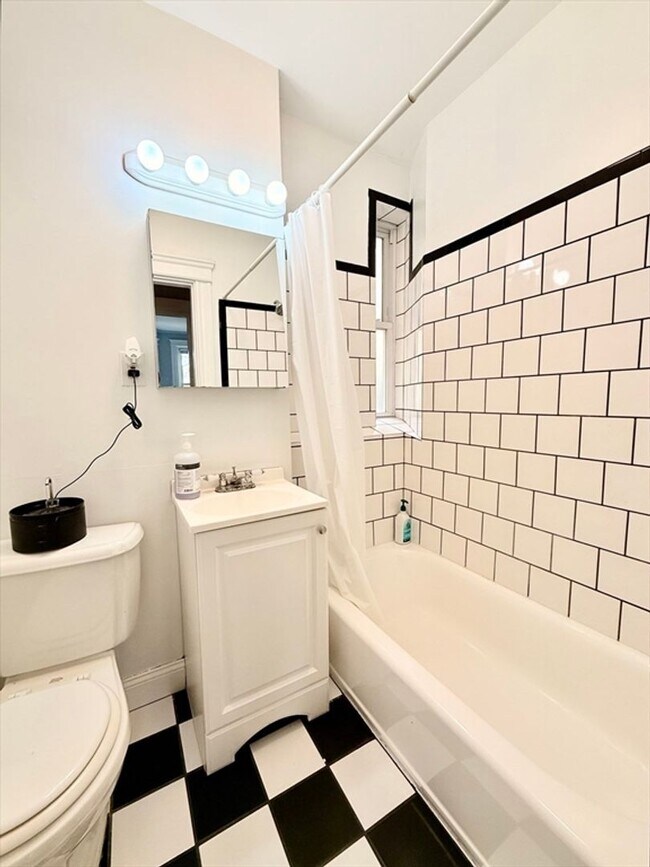 Foto del edificio - HOT Brighton Listing!