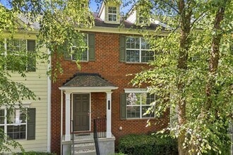 Building Photo - 819 Society Ct