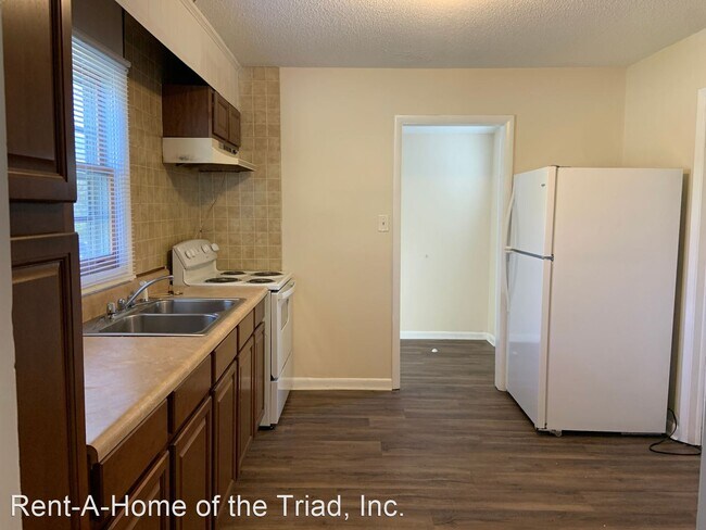 Foto del edificio - 3 br, 1 bath House - 1103 Brentwood Street