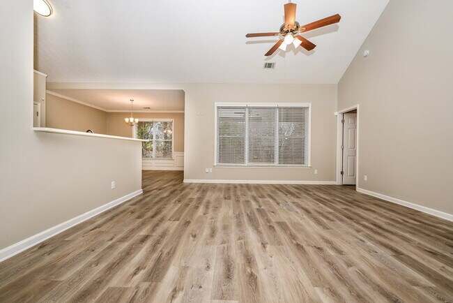 Foto del edificio - 3118 Baywood Ct