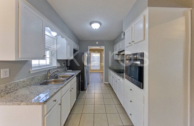 Foto del edificio - 2785 Clearbrook St