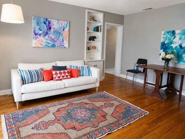 Foto del edificio - 907 E 56th St