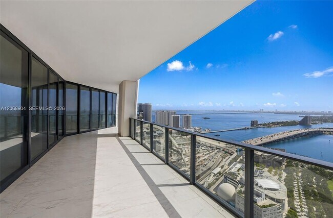 Foto del edificio - 1000 Biscayne Blvd