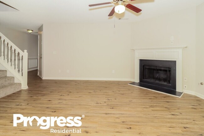 Building Photo - 383 Hidden Creek Ln