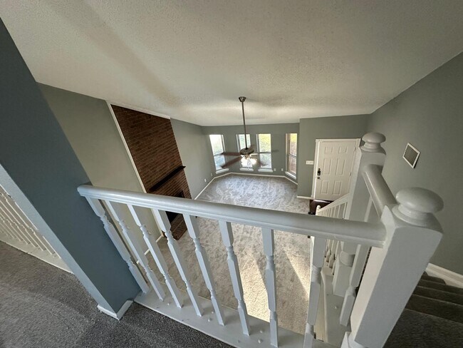 Foto del edificio - 2401 Forestmeadow Dr