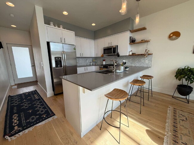Building Photo - Modern Luxury Condo for Rent in Bozeman, MT