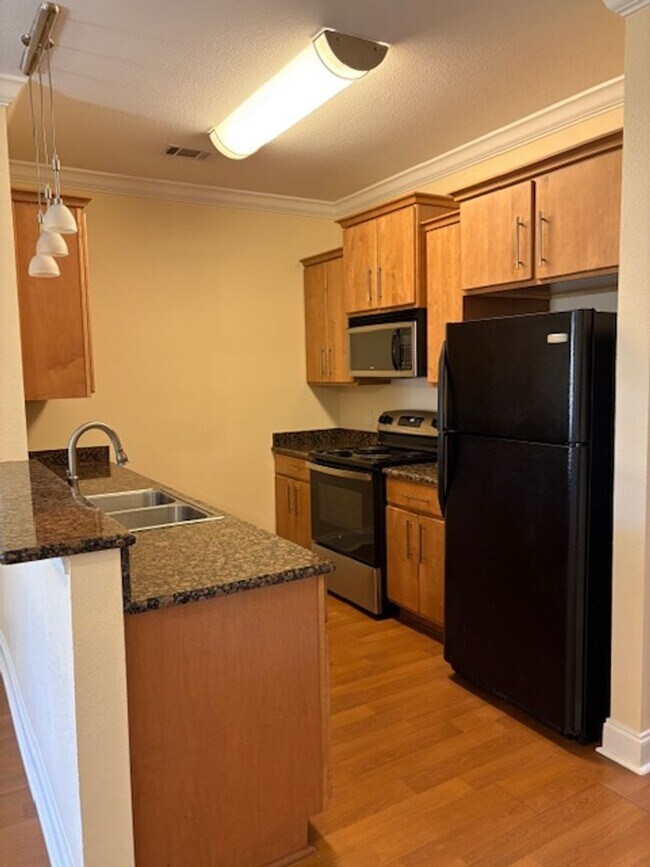 Foto del edificio - 532 Valparaiso Pkwy