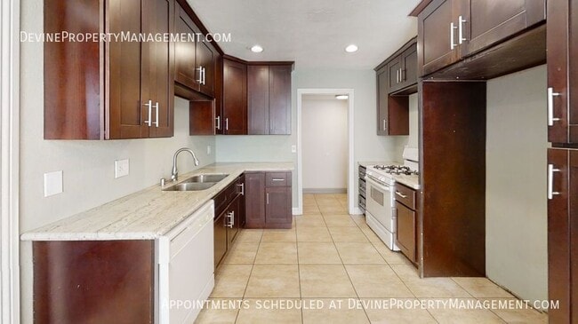 Photo - 12995 Chestnut Ave House