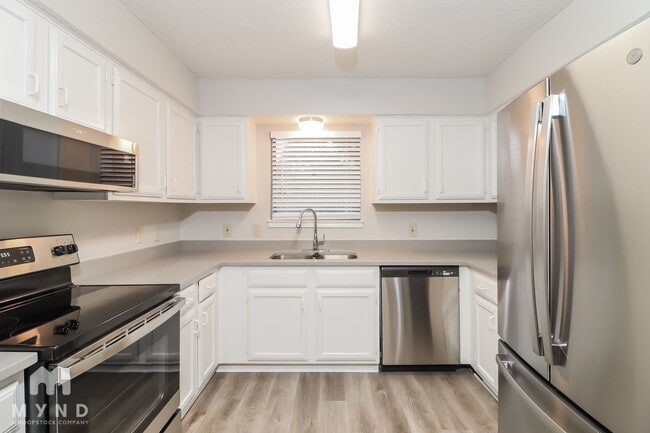 Building Photo - 4303 Gentle Springs Dr
