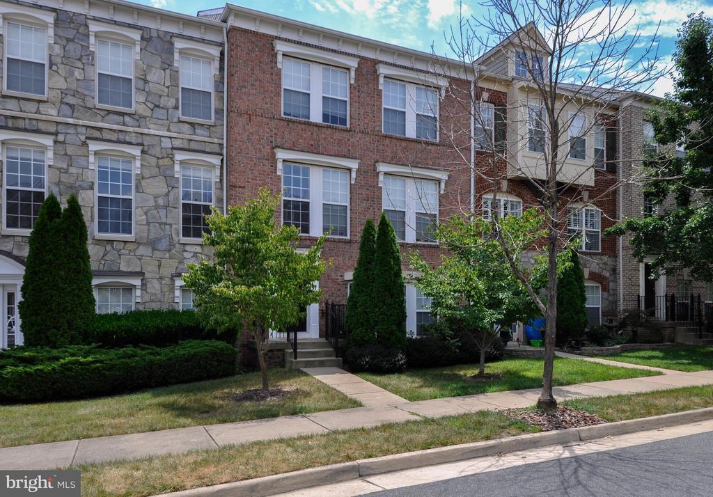 Primary Photo - 1112 Patrick St