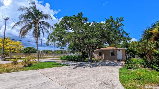 Foto del edificio - 721 NW 4th St