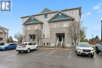 Building Photo - 104 Fir Ln