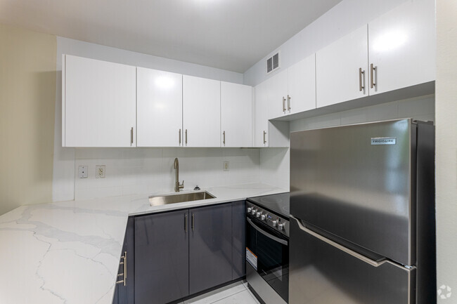 1BR, 1BA - 221 Balliol Street