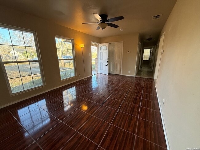 Foto del edificio - 3730 La Sabre Dr