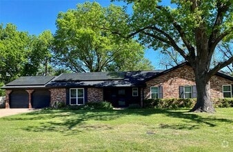 Building Photo - 2026 River Oaks Cir