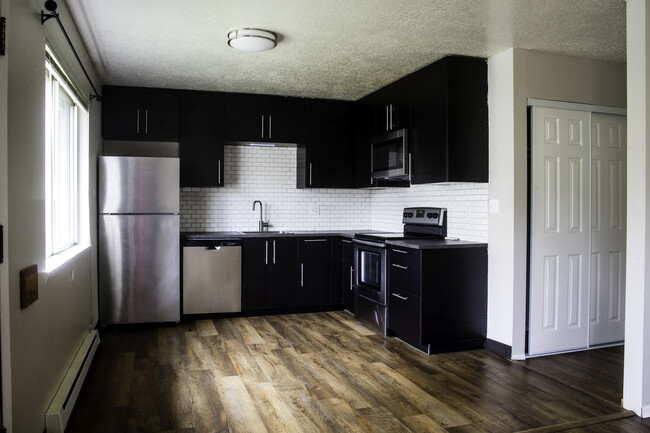 Foto del edificio - Harold Street Triplex