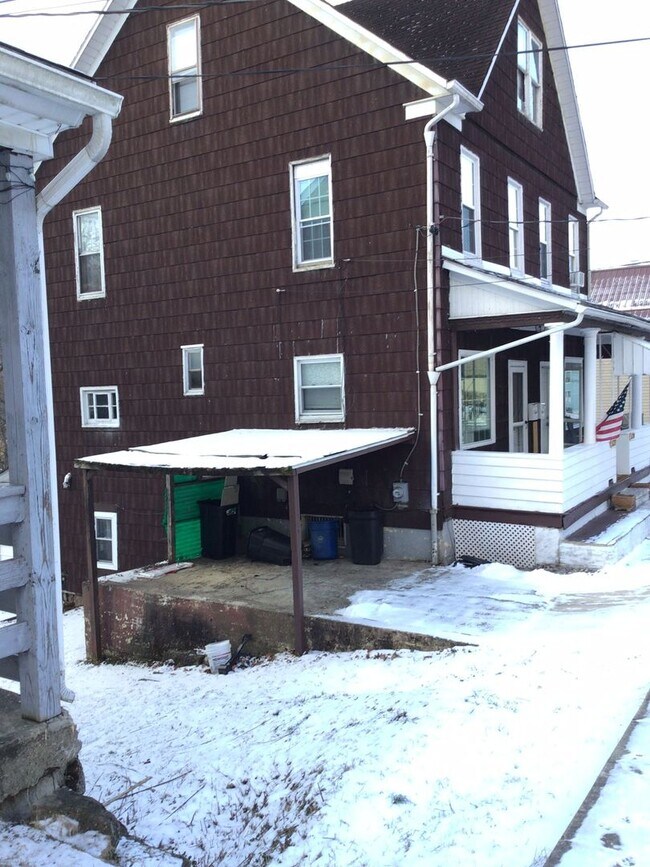 Foto del edificio - 520-522 Woodvale Ave