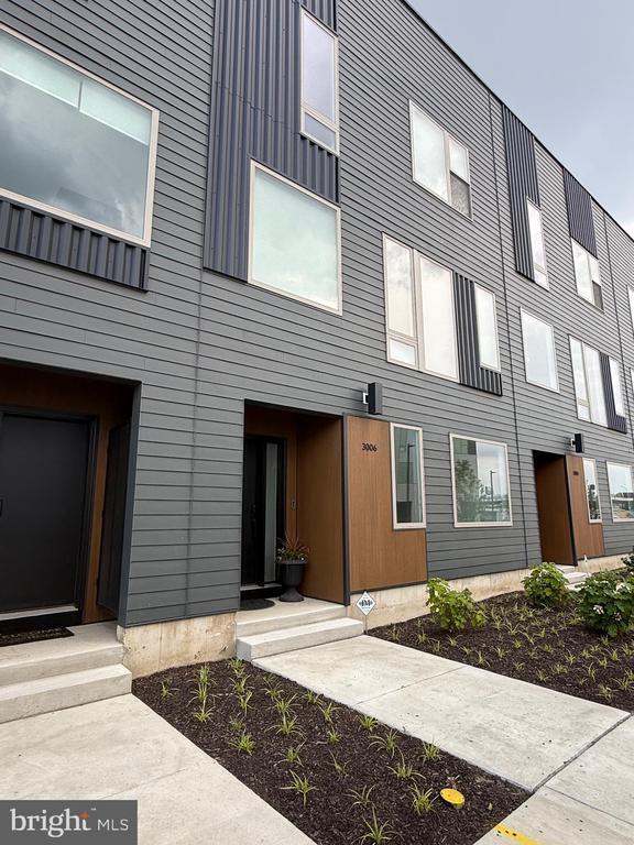 Building Photo - 3006 S Northbank Pl