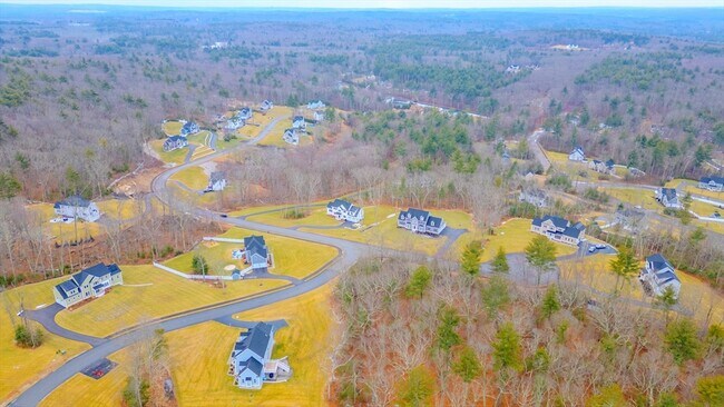 Foto del edificio - 18 Locust Hill Dr