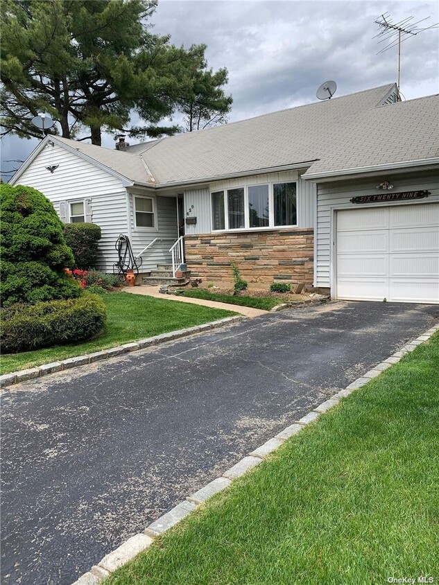 Foto principal - 629 Pierce Pl