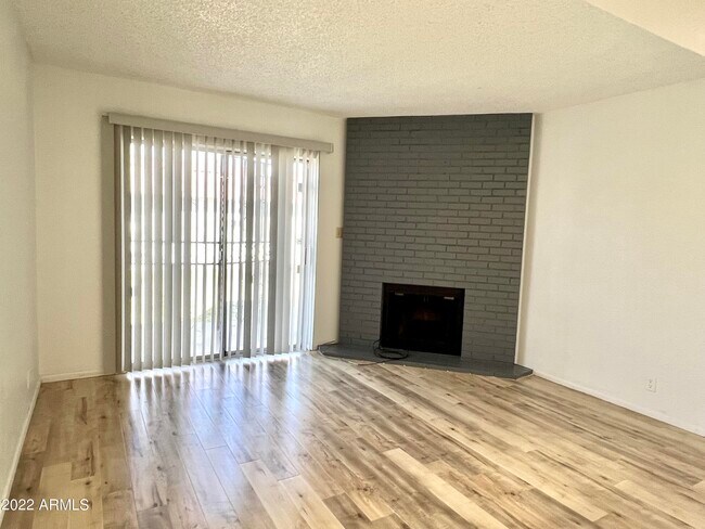 Building Photo - 6818 N 35th Ave