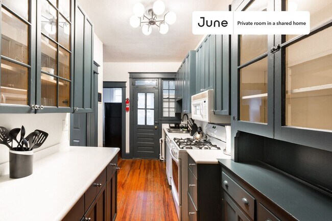 Foto del edificio - Room in Shared 5 bed/2 bath home in Cleveland Park