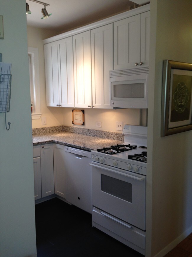 Cocina - 3500 Valley Dr
