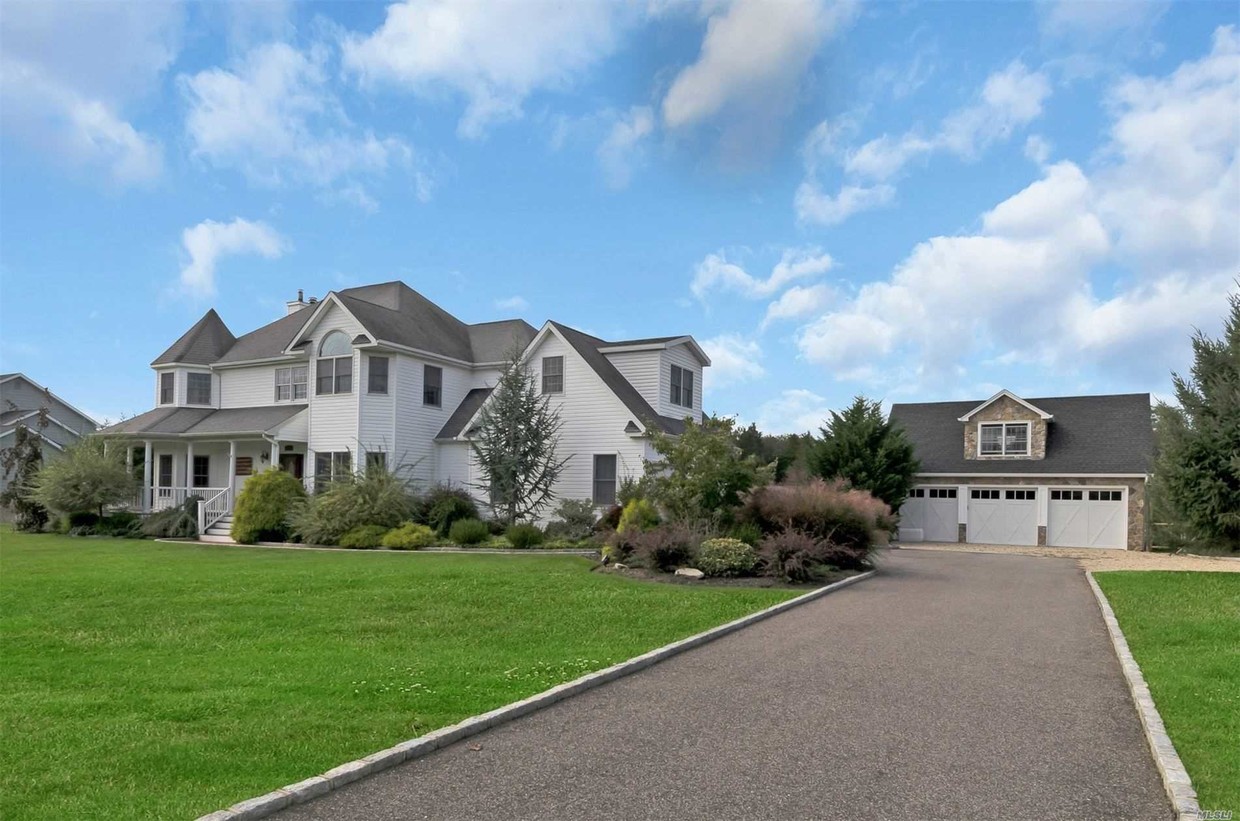 Foto principal - 725 Jacobs Ln