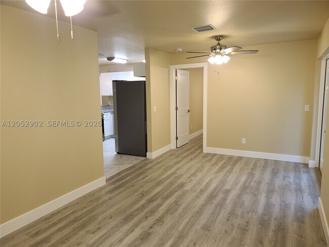 Foto del edificio - 4491 SE Roaring Brook Way