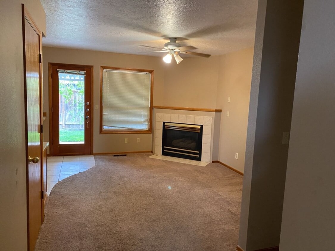 Building Photo - Beautiful House in N Keizer