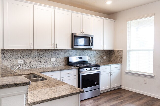 Foto del edificio - 14511 Sweet Cherry Dr