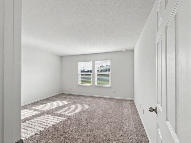 Building Photo - 55 Signet Cir