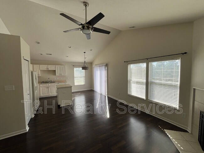 Foto del edificio - 13410 White Granite Dr