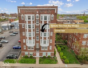 Building Photo - 230 E 9th St