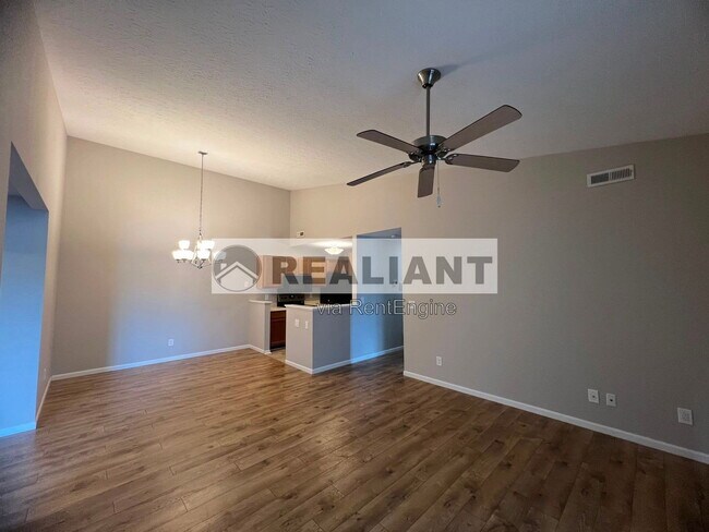 Building Photo - 159 Green River Dr