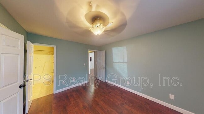 Building Photo - 133 Columbine Dr
