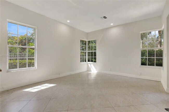 Building Photo - 3715 Starboard Ave