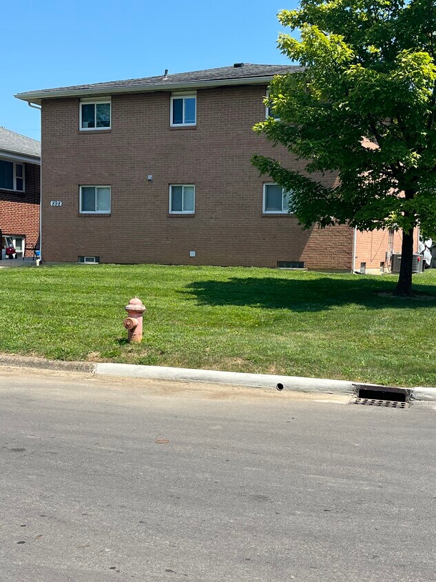 Building Photo - 898 Byron Ave