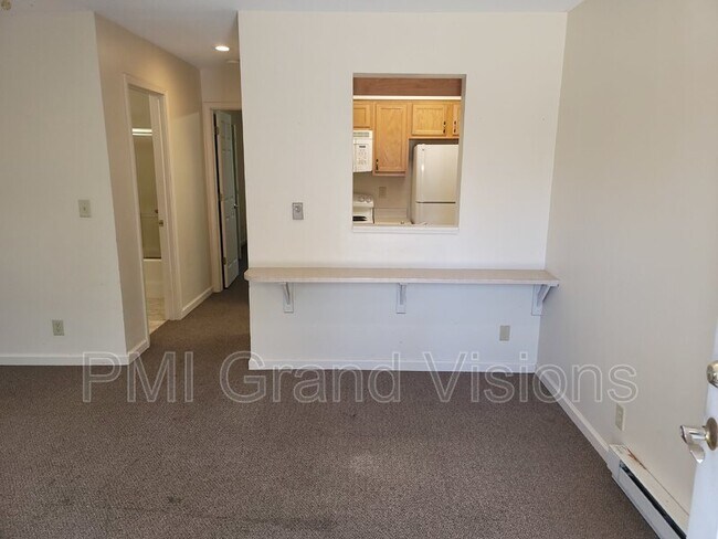 Foto del edificio - 1308 Arthur Ave