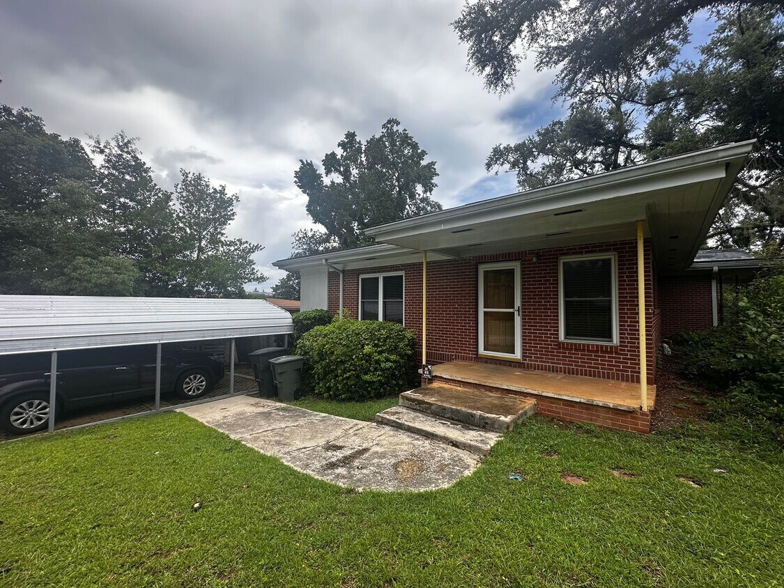 Foto principal - 334 E Palmer Ave