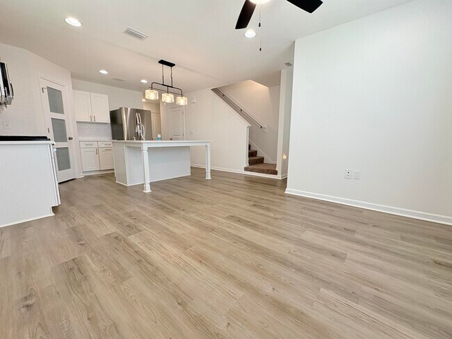 Foto del edificio - 3611 Meadow Vista Ln.