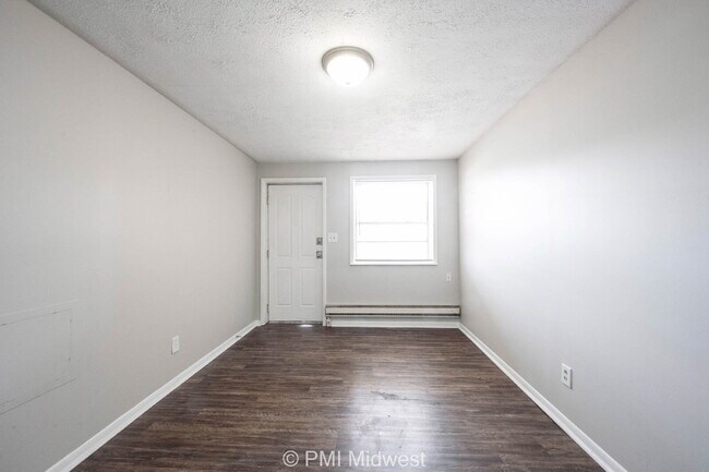 Foto del edificio - "Cozy 600 sq ft Studio Oasis in Avon – Your Perfect Minimalist Retreat!"