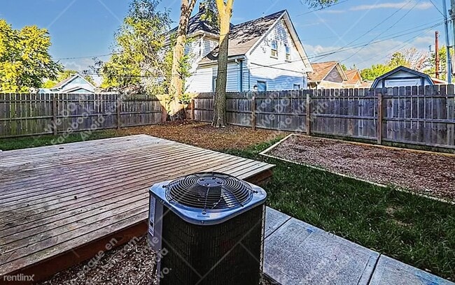 Building Photo - 3 br, 2.5 bath House - 1206 Pleasant